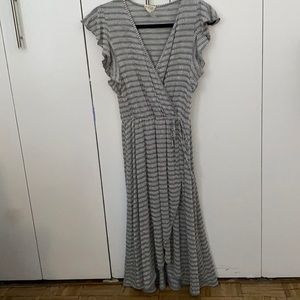 Grey flowy “wrap” Dress.